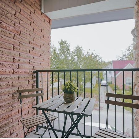 יוסטון Enticing 1Br Apartment In The Heart Of The Heights מראה חיצוני תמונה