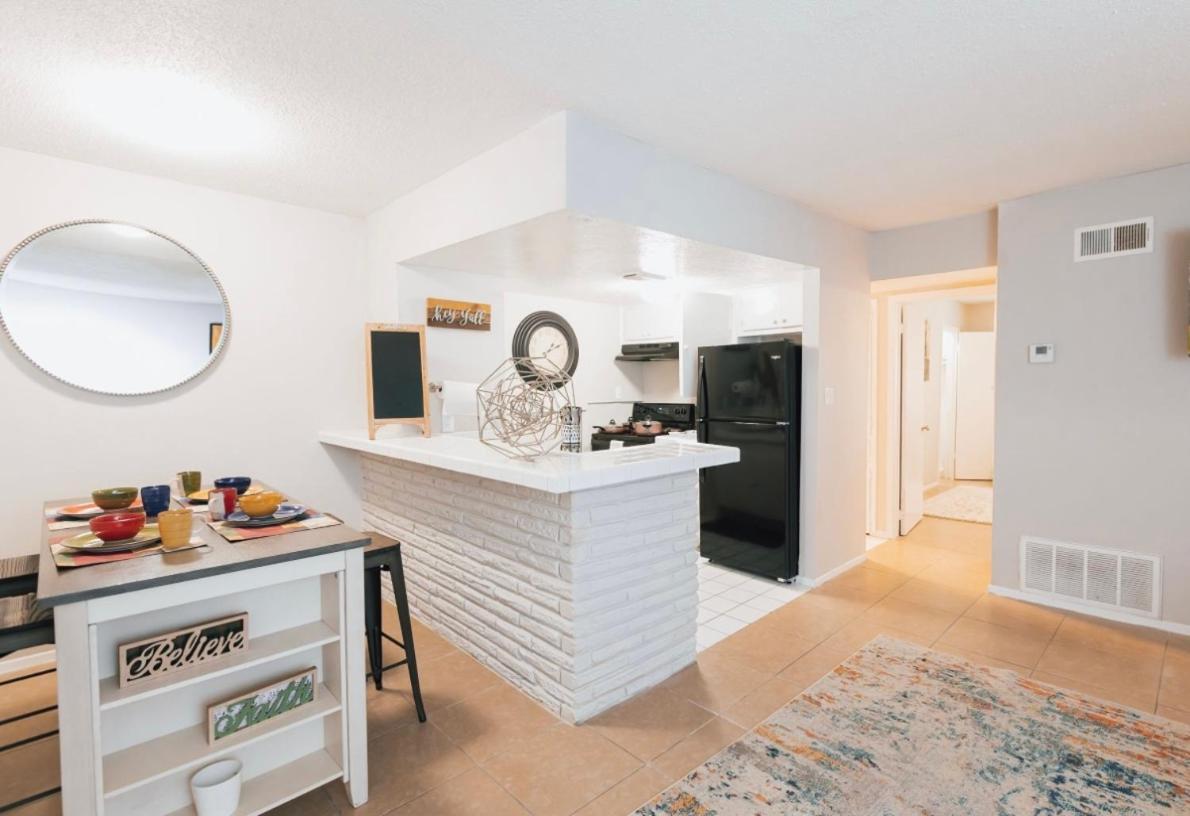 יוסטון Enticing 1Br Apartment In The Heart Of The Heights מראה חיצוני תמונה